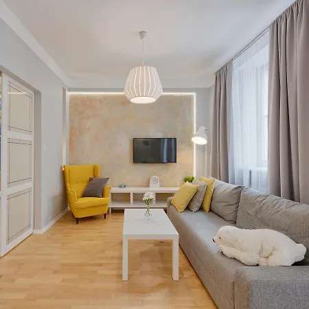 Around Market Square Apartment Krakau