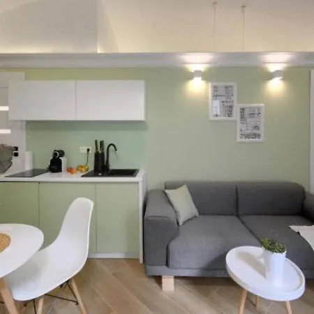 Around Market Square Apartment Krakau